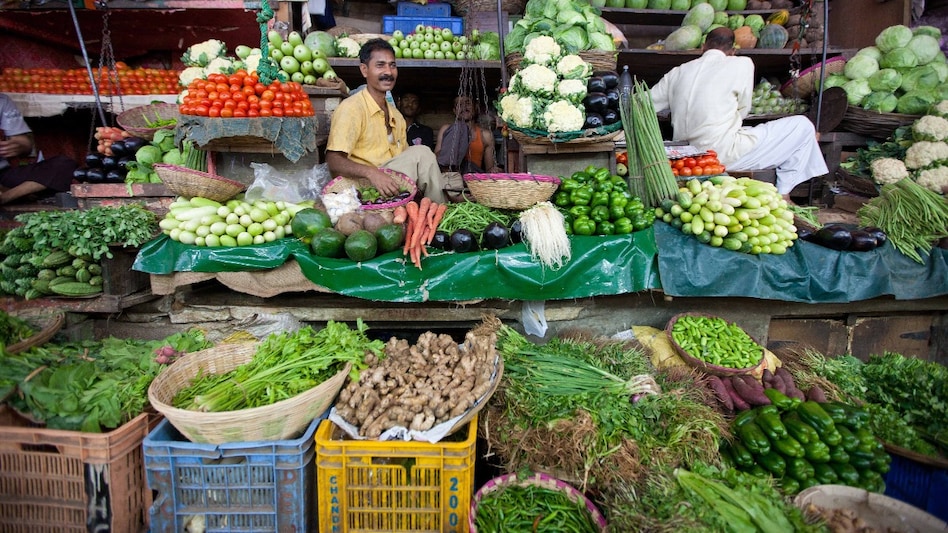 The RBI’s Monetary Policy Committee (MPC) noted last month that inflation is likely to accelerate in the last quarter of FY26, particularly due to the volatility in vegetable prices and other food items. The RBI’s Monetary Policy Committee (MPC) noted last month that inflation is likely to accelerate in the last quarter of FY26, particularly due to the volatility in vegetable prices and other food items.