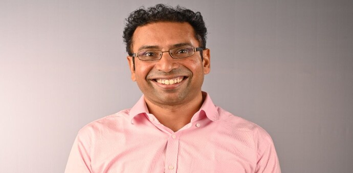 Speaking on a podcast hosted by finance creator Kushal Lodha, Mukherjea tackled a question often asked in India’s tech circles: Why don’t we build global tech giants from scratch? Speaking on a podcast hosted by finance creator Kushal Lodha, Mukherjea tackled a question often asked in India’s tech circles: Why don’t we build global tech giants from scratch?