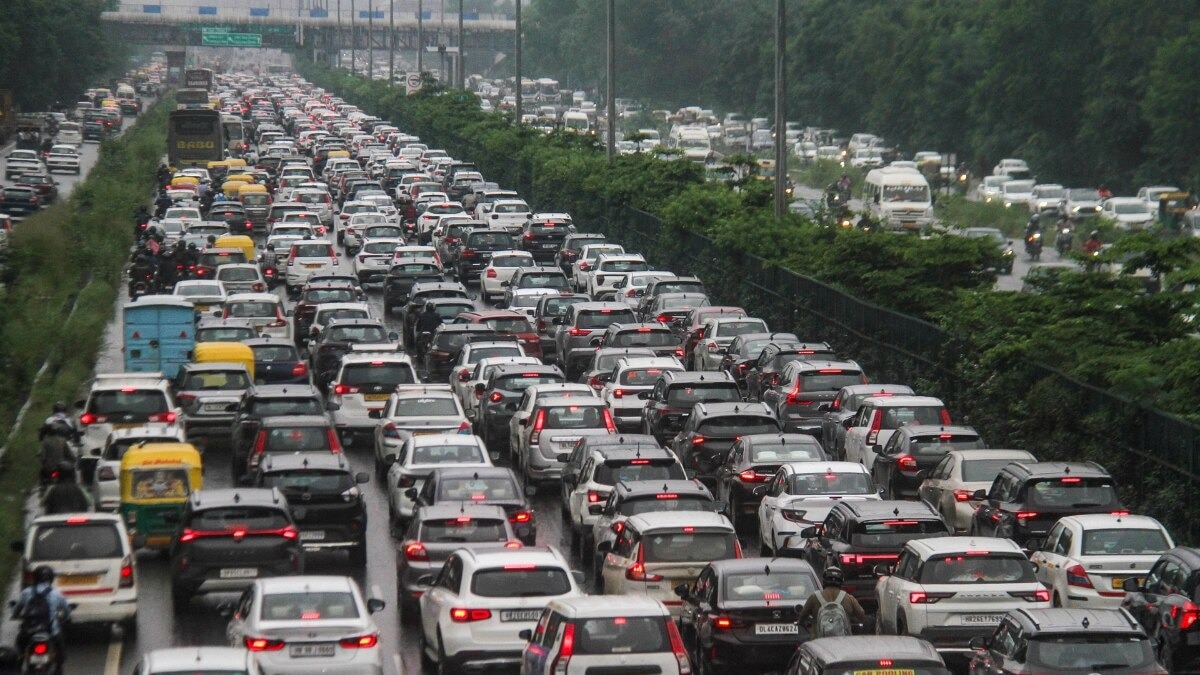 For daily commuters, this is a constant struggle. Yet for investors, these bottlenecks are a clear sign of economic vitality. For daily commuters, this is a constant struggle. Yet for investors, these bottlenecks are a clear sign of economic vitality.