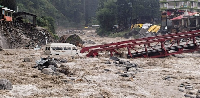 Himalayan states reel as rains trigger flash floods, deaths, and temple inundation Himalayan states reel as rains trigger flash floods, deaths, and temple inundation