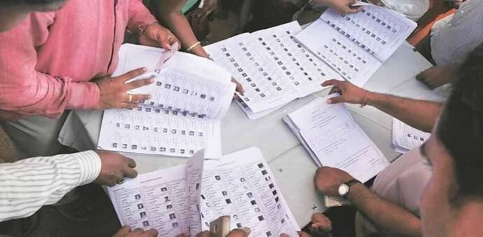 Delhi SIR: Election Commission begins preparations for voter roll revisions Delhi SIR: Election Commission begins preparations for voter roll revisions