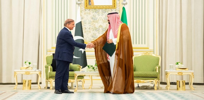 Saudi Crown Prince Mohammed bin Salman and Pakistan Prime Minister Shehbaz Sharif shake hands in Riyadh, Saudi Arabia Saudi Crown Prince Mohammed bin Salman and Pakistan Prime Minister Shehbaz Sharif shake hands in Riyadh, Saudi Arabia