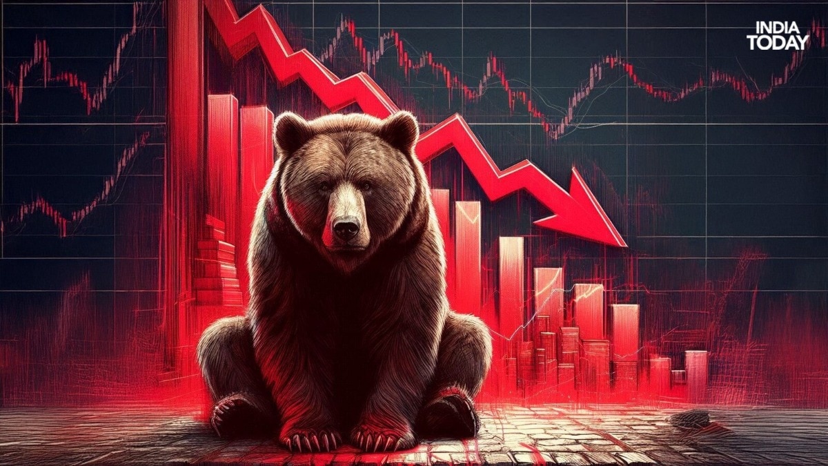 HCL Technologies led the losers on the Sensex, slipping 2.52 per cent to Rs 1471. ICICI Bank dropped 1.32 per cent, while Trent, Titan, M&M, and HDFC Bank declined.