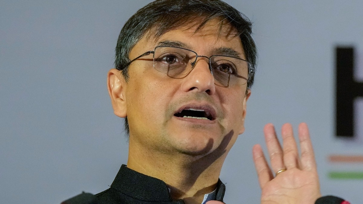 Sanjeev Sanyal slams judiciary's long vacations: 'This cannot go on'