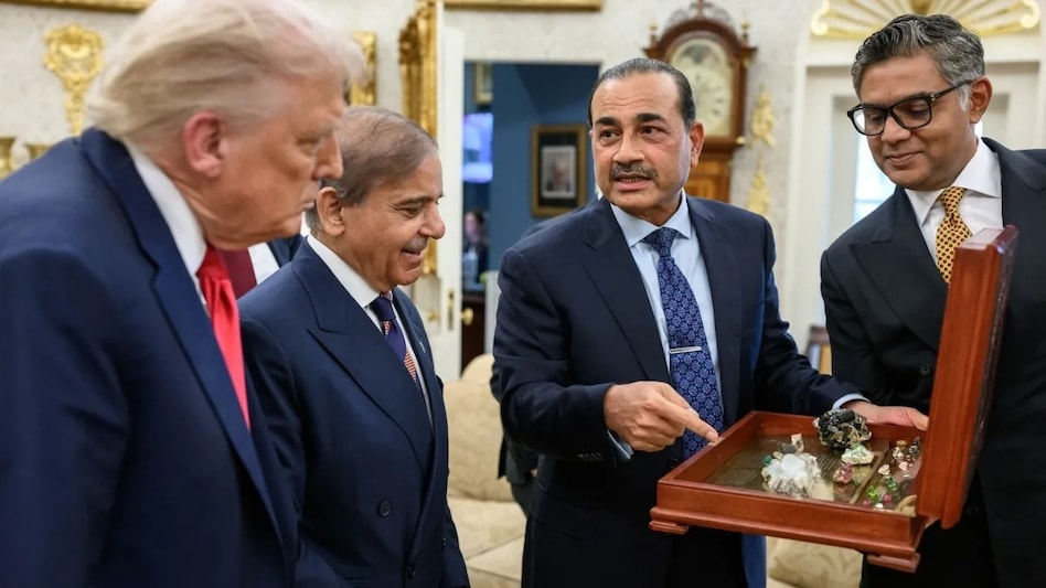 'What Naiveté!' Kanwal Sibal responds to Trump's repeated claims of stopping war 'What Naiveté!' Kanwal Sibal responds to Trump's repeated claims of stopping war