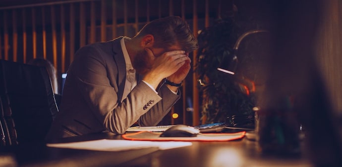 With hiring freezes in IT and tech, even domestic candidates face challenges. With hiring freezes in IT and tech, even domestic candidates face challenges.