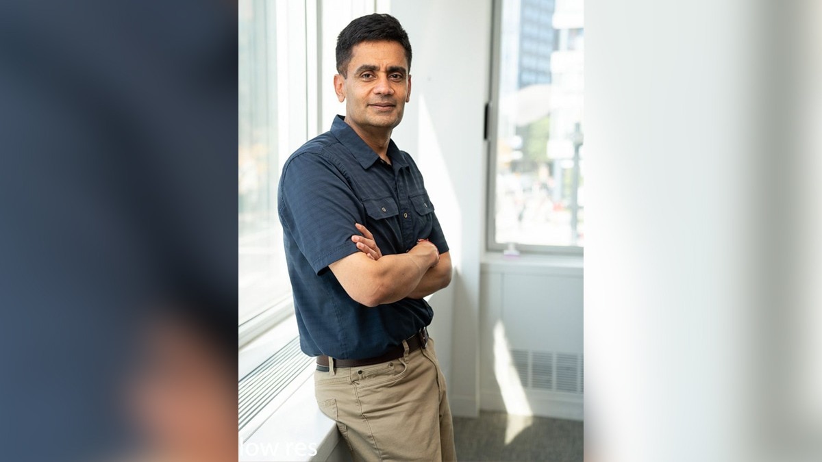 Iqbal Dhaliwal, Global Executive Director, J-PAL, talks about benefits of direct cash transfers