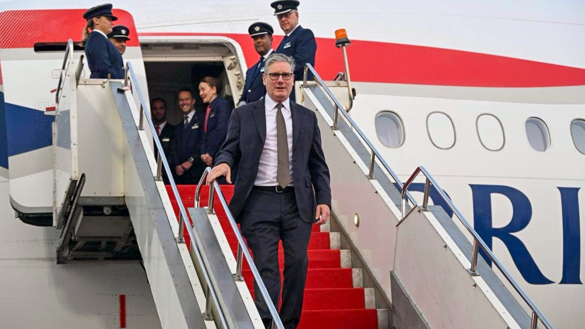 UK Prime Minister Keir Starmer arrives at Chhatrapati Shivaji Maharaj International Airport in Mumbai