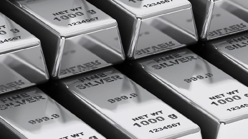 On the NSE, top-performing silver ETFs such as SBI Silver, HDFC Silver, and Axis Silver have surged between 9% and 13% as of October 9’s close, trading significantly above their underlying NAVs.