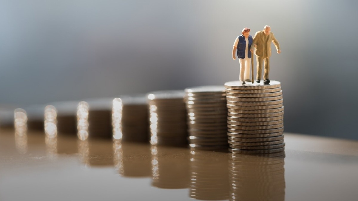 The introduction of high-risk schemes with up to 100% equity allocation is attractive for younger investors with a long horizon. The introduction of high-risk schemes with up to 100% equity allocation is attractive for younger investors with a long horizon.