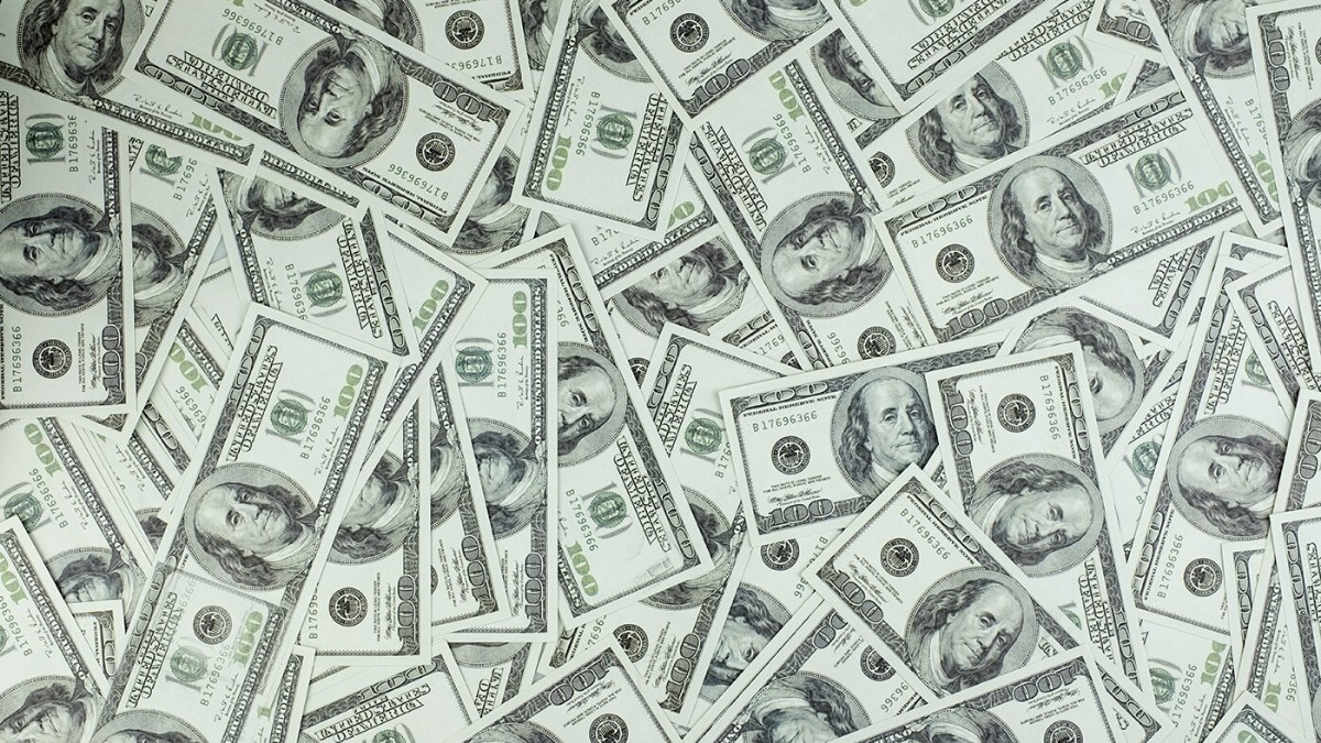 Is this how the dollar dies? Investment banker sounds alarm as China exits US debt