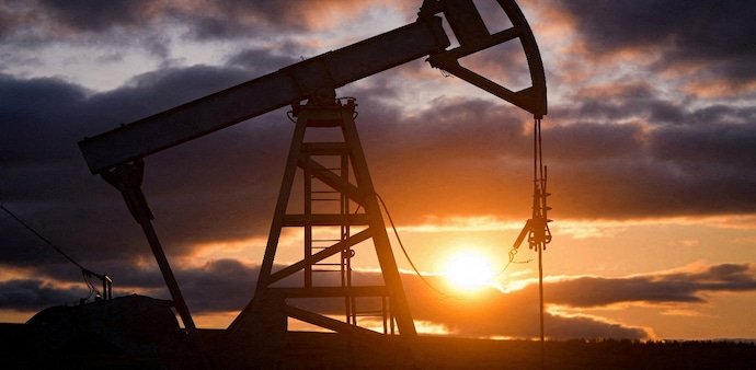 Oil said it has signed a 15-year Gas Sale and Purchase Agreement (GSPA) with NEEPCO for the continued supply of 1.4 MMSCMD of natural gas to the Assam Gas Based Power Station (AGBPS) in Bokuloni, Dibrugarh. Oil said it has signed a 15-year Gas Sale and Purchase Agreement (GSPA) with NEEPCO for the continued supply of 1.4 MMSCMD of natural gas to the Assam Gas Based Power Station (AGBPS) in Bokuloni, Dibrugarh.