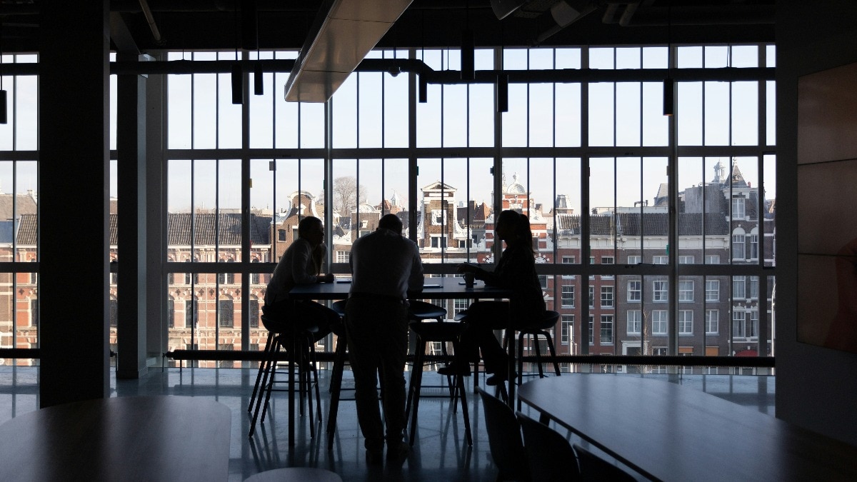 Indian CEOs prioritise AI, 73% expect returns on AI investment within three years: KPMG