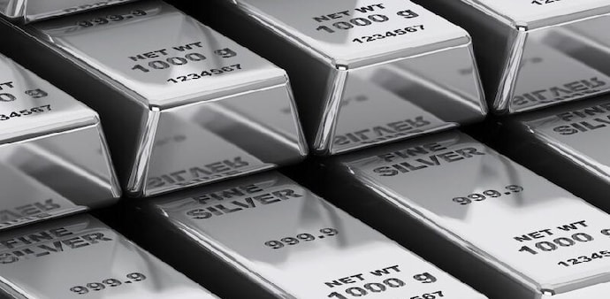 According to AMFI data, most Silver ETFs have delivered one-year returns above 75%. According to AMFI data, most Silver ETFs have delivered one-year returns above 75%.