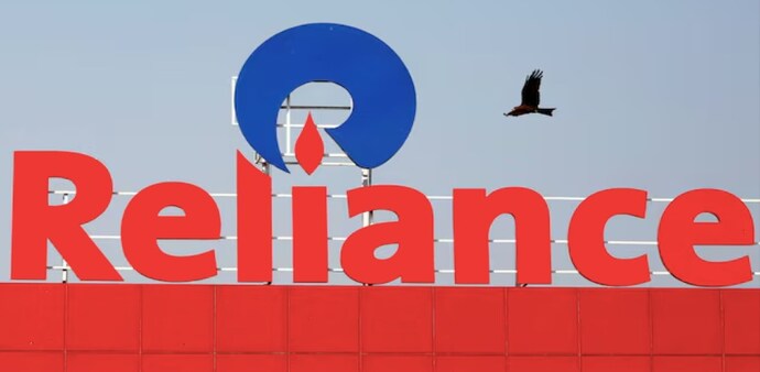 Reliance increases purchase of Middle Eastern oil, says report Reliance increases purchase of Middle Eastern oil, says report