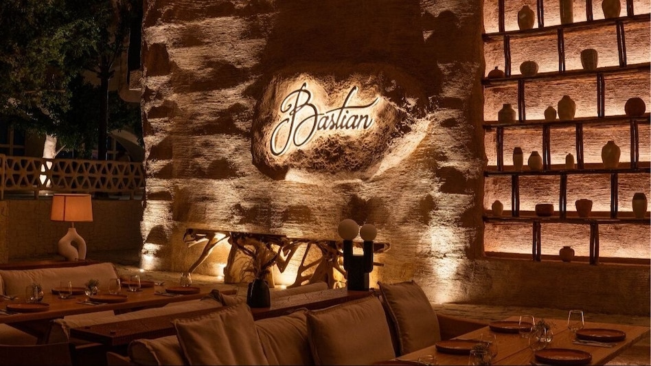 The restaurant accommodates up to 1,400 guests in a single evening across two seatings. The restaurant accommodates up to 1,400 guests in a single evening across two seatings.