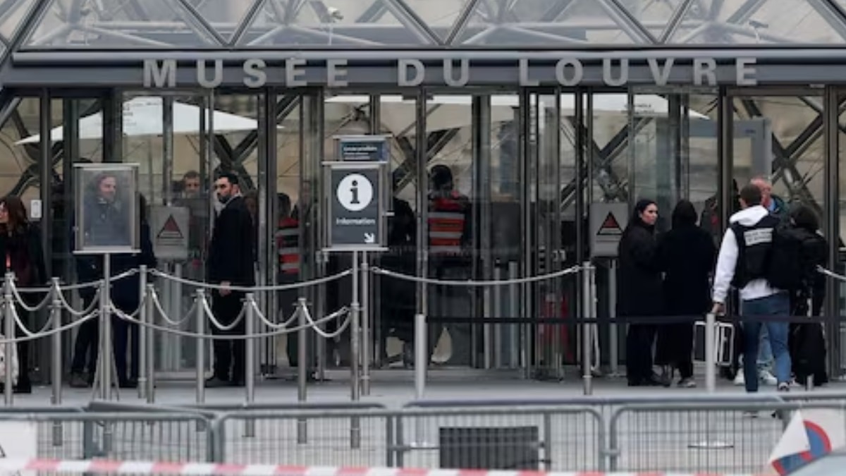 The museum's management has faced questions about protocols as the public returns to see the remaining collections.