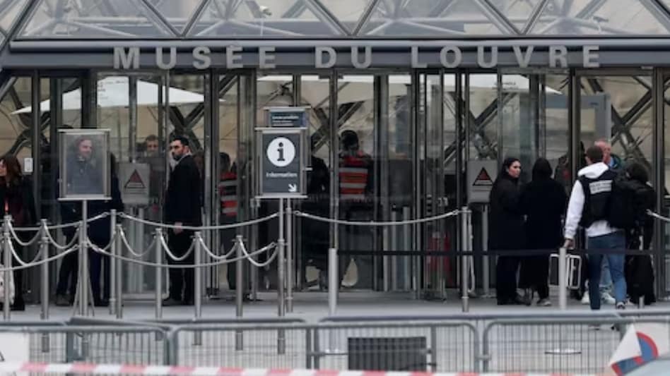 The museum's management has faced questions about protocols as the public returns to see the remaining collections. The museum's management has faced questions about protocols as the public returns to see the remaining collections.