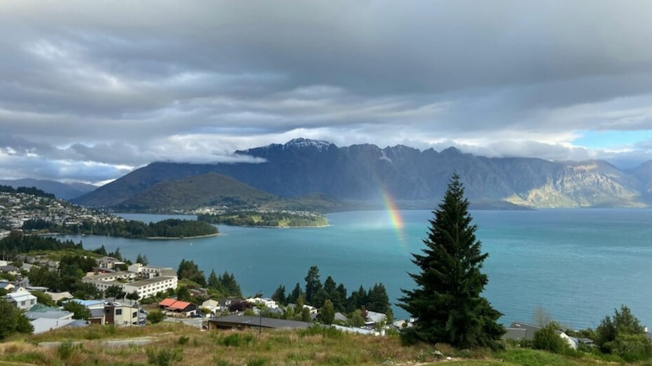 NZ’s new Business Investor Visa opens Nov 24: invest, create jobs, and gain residency NZ’s new Business Investor Visa opens Nov 24: invest, create jobs, and gain residency