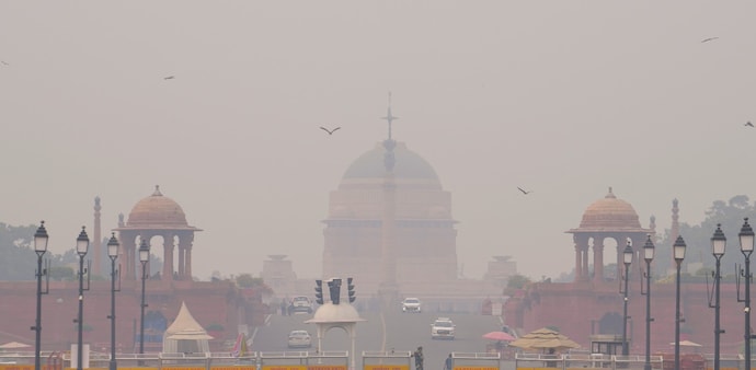 First cloud-seeding test over Delhi sees dry run amid ‘very poor’ air quality First cloud-seeding test over Delhi sees dry run amid ‘very poor’ air quality