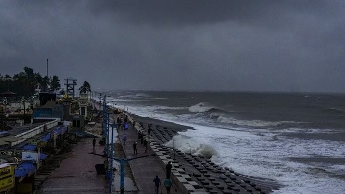 Cyclone Montha weakens after landfall; to impact nearby areas with heavy rainfall