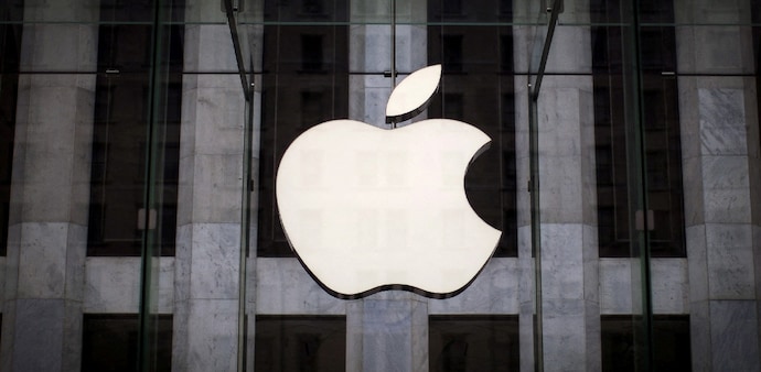 Apple Pay is being rolled out at no extra cost for small and mid-sized businesses. Apple Pay is being rolled out at no extra cost for small and mid-sized businesses.