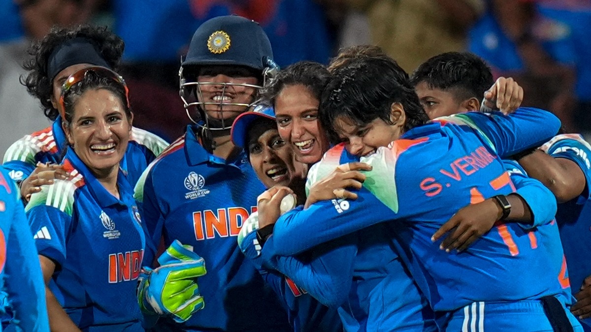 Team India celebrates after winning the ICC Women's World Cup final ODI against South Africa Women at the DY Patil Stadium