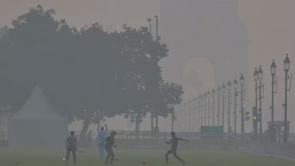 Delhi air pollution continues; AQI 'very poor' at 309, as per SAFAR-India Delhi air pollution continues; AQI 'very poor' at 309, as per SAFAR-India