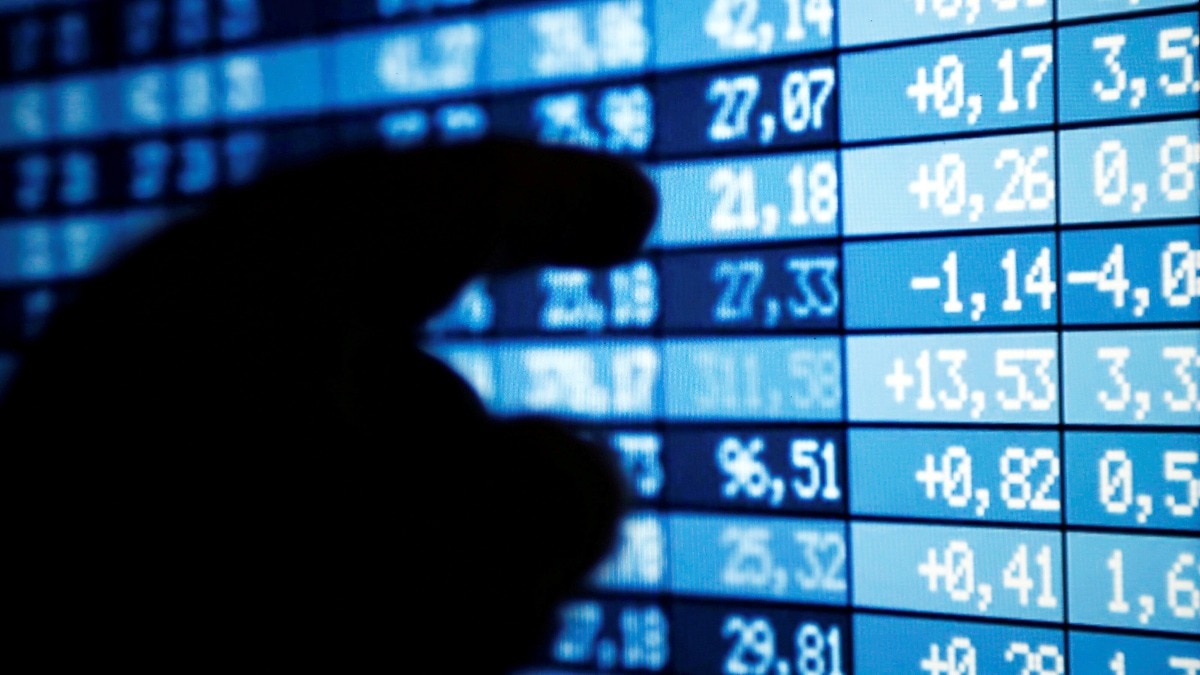 The dollar held just below multi-month highs on Thursday, with a recovery in appetite for riskier assets pulling it off recent peaks. The dollar held just below multi-month highs on Thursday, with a recovery in appetite for riskier assets pulling it off recent peaks.