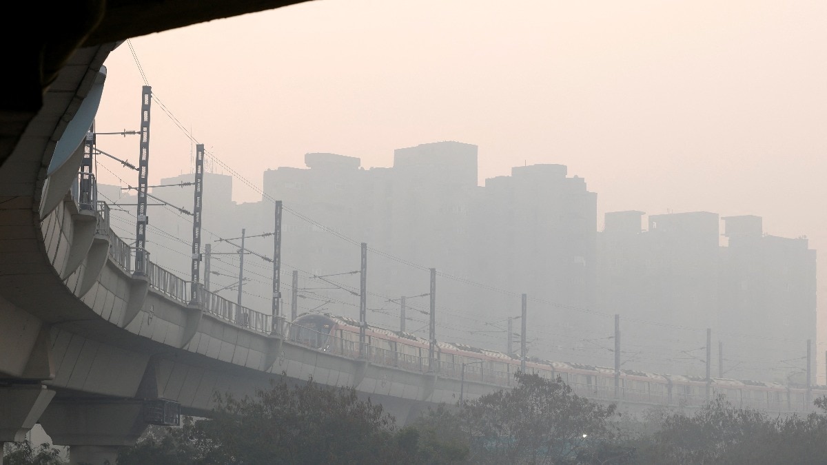 This month marks the second occasion the AQI has exceeded 350, with readings on 2 November reaching 366 before improved wind speeds offered temporary relief. This month marks the second occasion the AQI has exceeded 350, with readings on 2 November reaching 366 before improved wind speeds offered temporary relief.