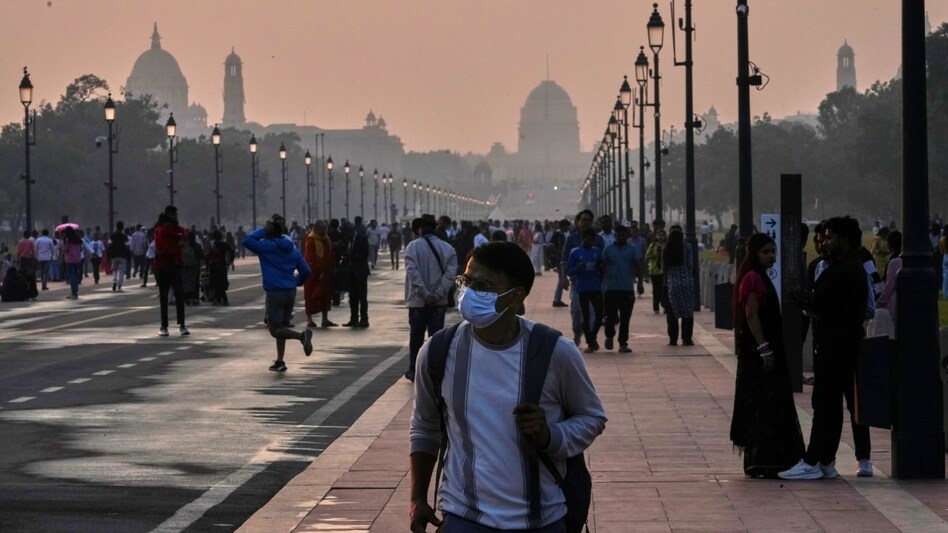 His post comes at a time when Delhi’s air quality index (AQI) 'improved' slightly to 346 at 8 am on Monday from 391 on Sunday morning. His post comes at a time when Delhi’s air quality index (AQI) 'improved' slightly to 346 at 8 am on Monday from 391 on Sunday morning.