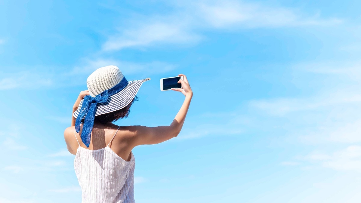 She goes on to describe how frequent the requests became, “It’s like... I’ve just been asked 25 times in the last hour,” she adds.