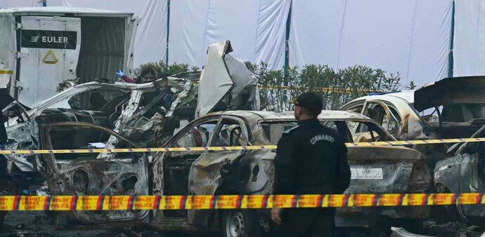 Red Fort car blast: Delhi on high alert as probe links suspect doctor to terror module Red Fort car blast: Delhi on high alert as probe links suspect doctor to terror module