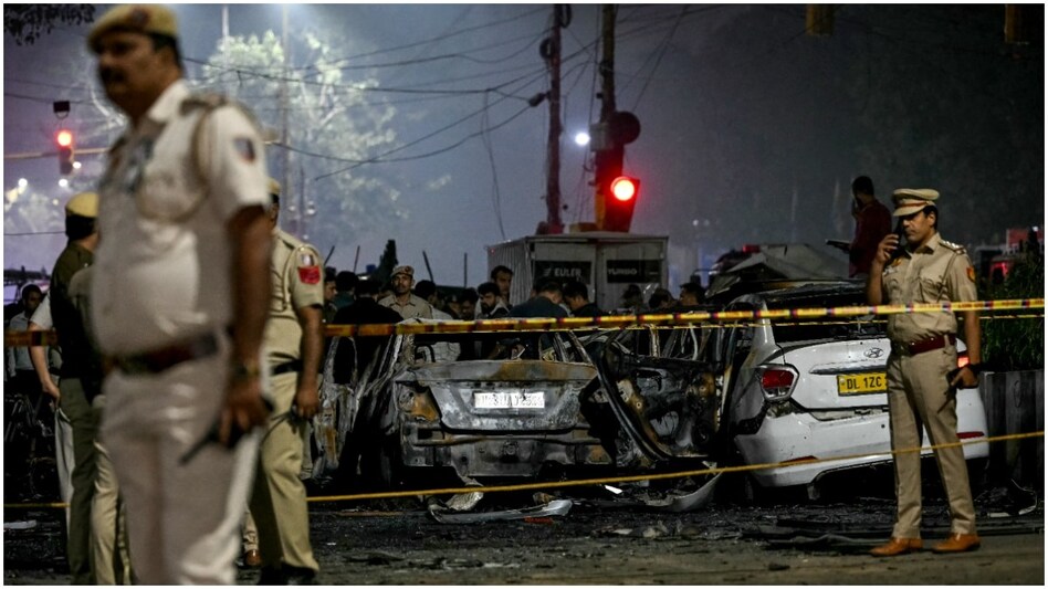 Brahma Chellaney on Delhi blast: "White-collar terror network emerging" Brahma Chellaney on Delhi blast: "White-collar terror network emerging"
