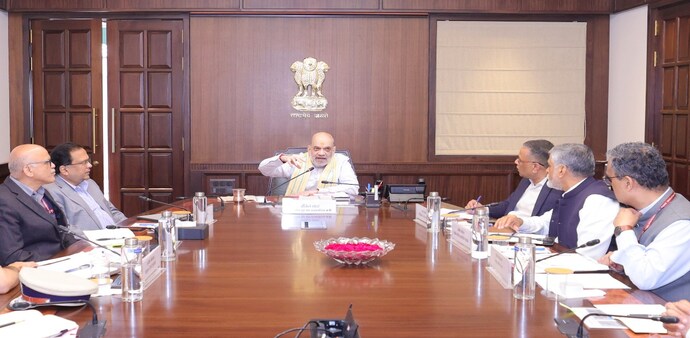 Amit Shah vows to track down every individual involved in Delhi car blast, promises full action Amit Shah vows to track down every individual involved in Delhi car blast, promises full action