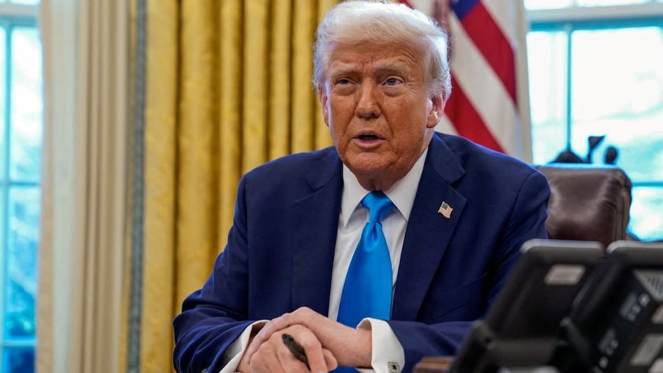 Trump ends record 43-day US government shutdown with new funding bill Trump ends record 43-day US government shutdown with new funding bill