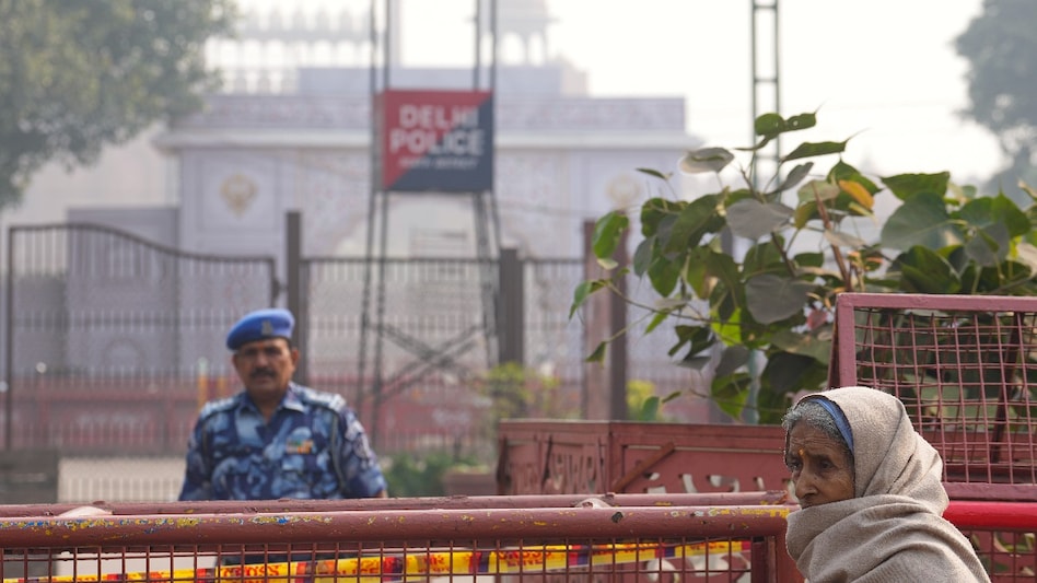 CCTV trail links doctors to Red Fort blast as govt orders Al Falah forensic audit CCTV trail links doctors to Red Fort blast as govt orders Al Falah forensic audit