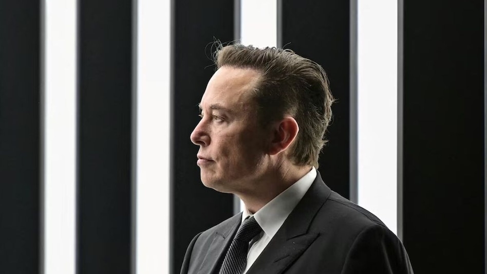 With a $100k H-1B fee in place, Musk ignites row claiming Americans lack hard-work skills With a $100k H-1B fee in place, Musk ignites row claiming Americans lack hard-work skills