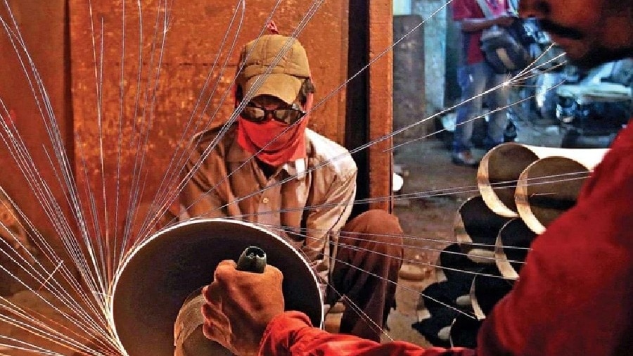 Major unions announce protests and demand withdrawal