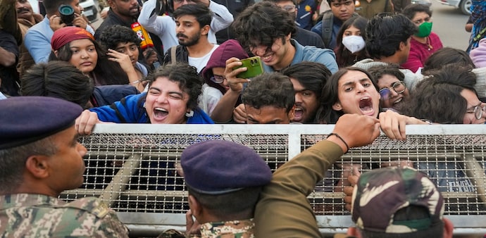 According to officials, the use of pepper spray on police is a first in a Delhi protest. According to officials, the use of pepper spray on police is a first in a Delhi protest.