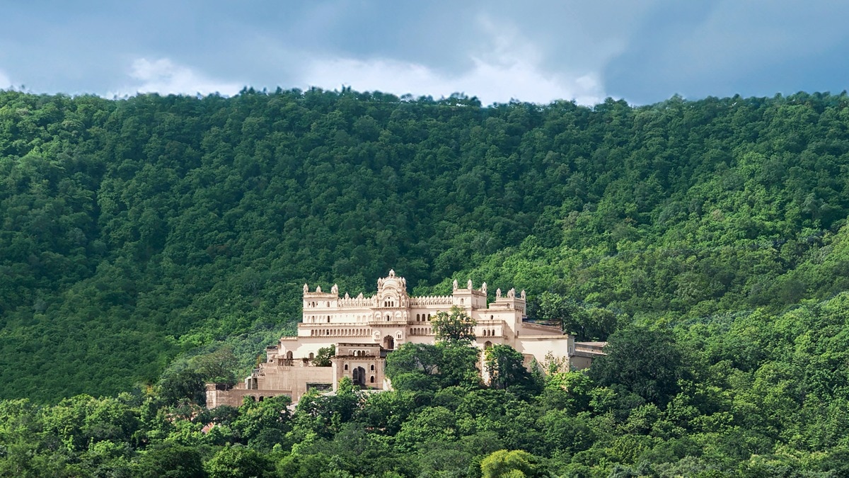 Oberoi Group restores 350-yr-old palace, opens The Oberoi Rajgarh Palace in Khajuraho
