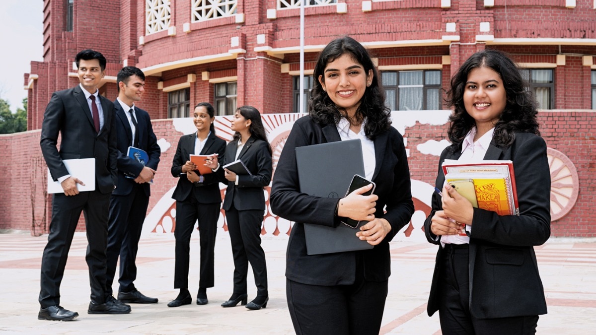 With its focus on promoting entrepreneurs, IIM Lucknow has emerged as the Start-Up School
