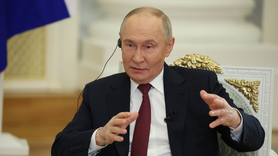 He noted that while India needs Russian oil, petroleum products, and fertilizers, which boosts Russia's rupee earnings, the challenge lies in what Russian companies can purchase with these rupees in India. He noted that while India needs Russian oil, petroleum products, and fertilizers, which boosts Russia's rupee earnings, the challenge lies in what Russian companies can purchase with these rupees in India.