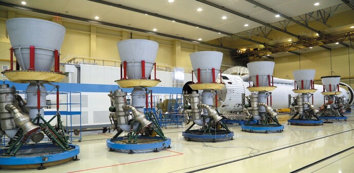 India’s heaviest launcher today, the LVM3, uses a mix of solid and cryogenic stages. Upgrading its second stage with an RD-191-derived module would dramatically increase its lift potential. India’s heaviest launcher today, the LVM3, uses a mix of solid and cryogenic stages. Upgrading its second stage with an RD-191-derived module would dramatically increase its lift potential.