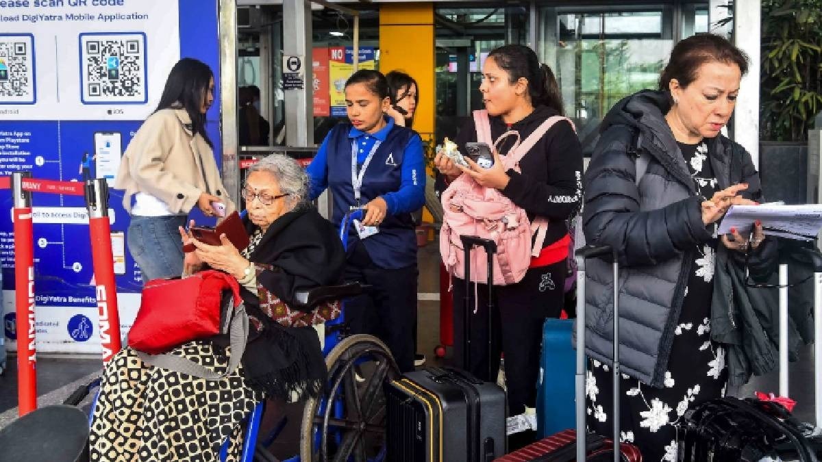 Many travellers have accused the airline of failing to communicate clearly, while others complained of being stranded for hours, missing weddings, business meetings, and family events. 