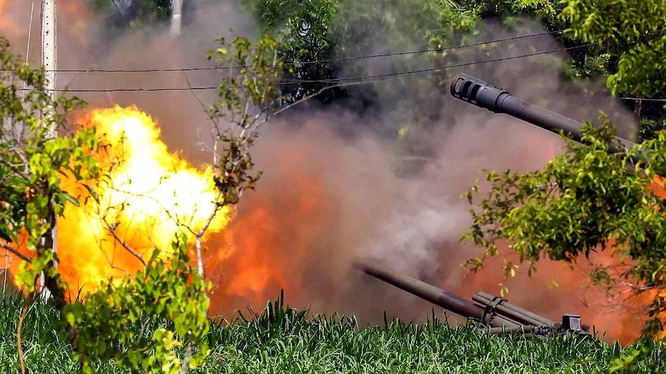 Fresh clashes erupt on Thai–Cambodian border as airstrikes, evacuations escalate tensions Fresh clashes erupt on Thai–Cambodian border as airstrikes, evacuations escalate tensions