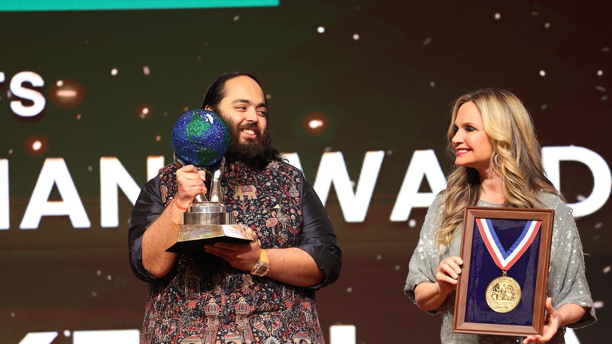 The award was presented in Washington, DC, at an international gathering of conservation leaders. The award was presented in Washington, DC, at an international gathering of conservation leaders.