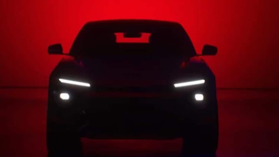 On Monday, shares of Mahindra & Mahindra closed 0.95 per cent lower at Rs 3,681.05 on BSE over its previous close of Rs 3,716.45 apiece. On Monday, shares of Mahindra & Mahindra closed 0.95 per cent lower at Rs 3,681.05 on BSE over its previous close of Rs 3,716.45 apiece.