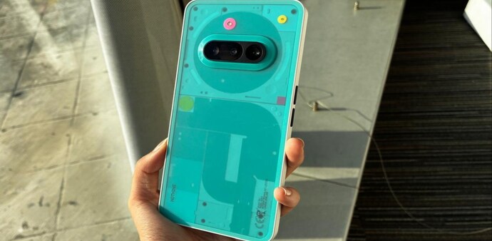 Nothing Phone (3a) Community Edition design is inspired by late 90s and early 2000s technology. Nothing Phone (3a) Community Edition design is inspired by late 90s and early 2000s technology.