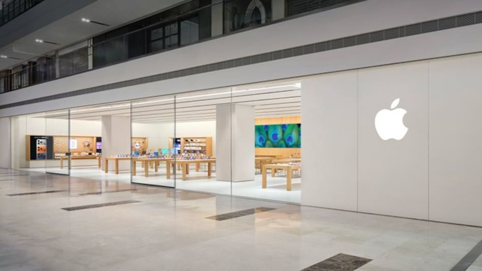 Apple Noida at DLF Mall of India. Apple Noida at DLF Mall of India.